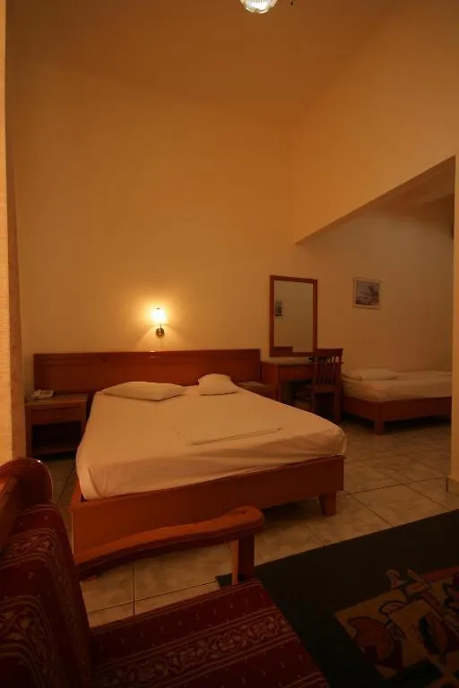 Lena Hotel Heraklion 2*,  Grecja